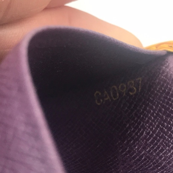 Louis Vuitton EPI Yellow Bifold Credit Card Wallet - Picture 6 of 6